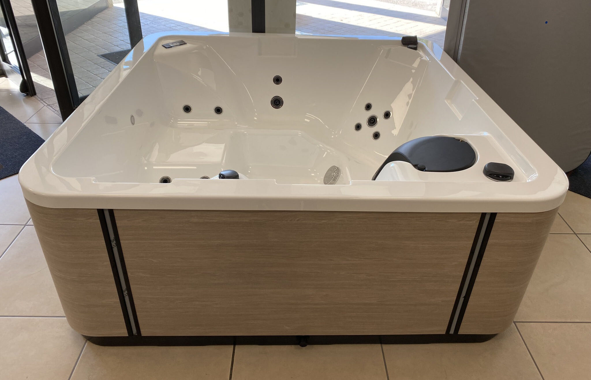 Minipiscina Idromassaggio Happy Spa A400 – KINEDO